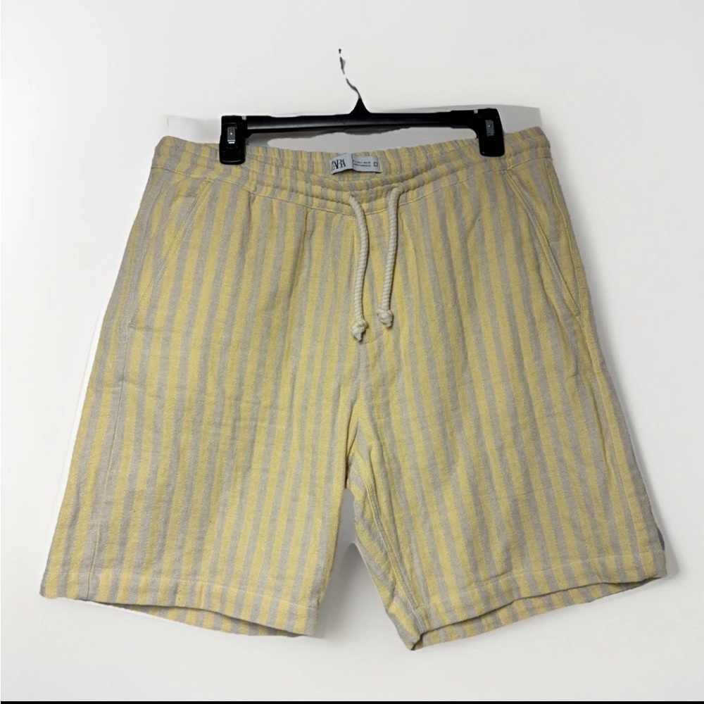 ZARA Men's Shorts Size L Striped Yellow Drawstring Beach Preppy Vacation Canvas